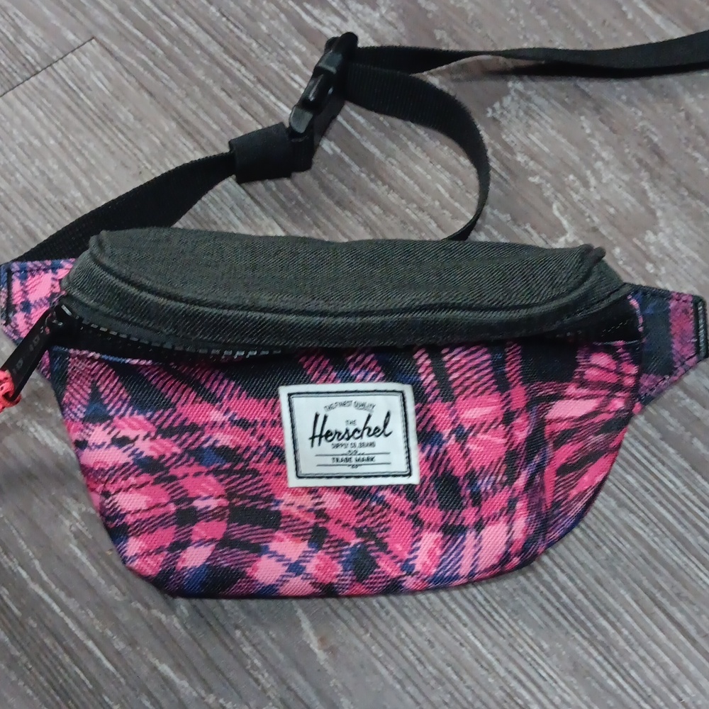 Herschel Supply Company Pink/Black Checkered Belt Bag Fanny Pa